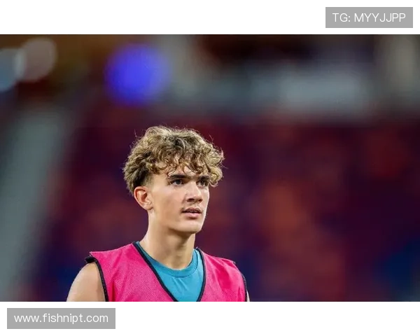 阿森纳公开训练赖斯等核心缺席